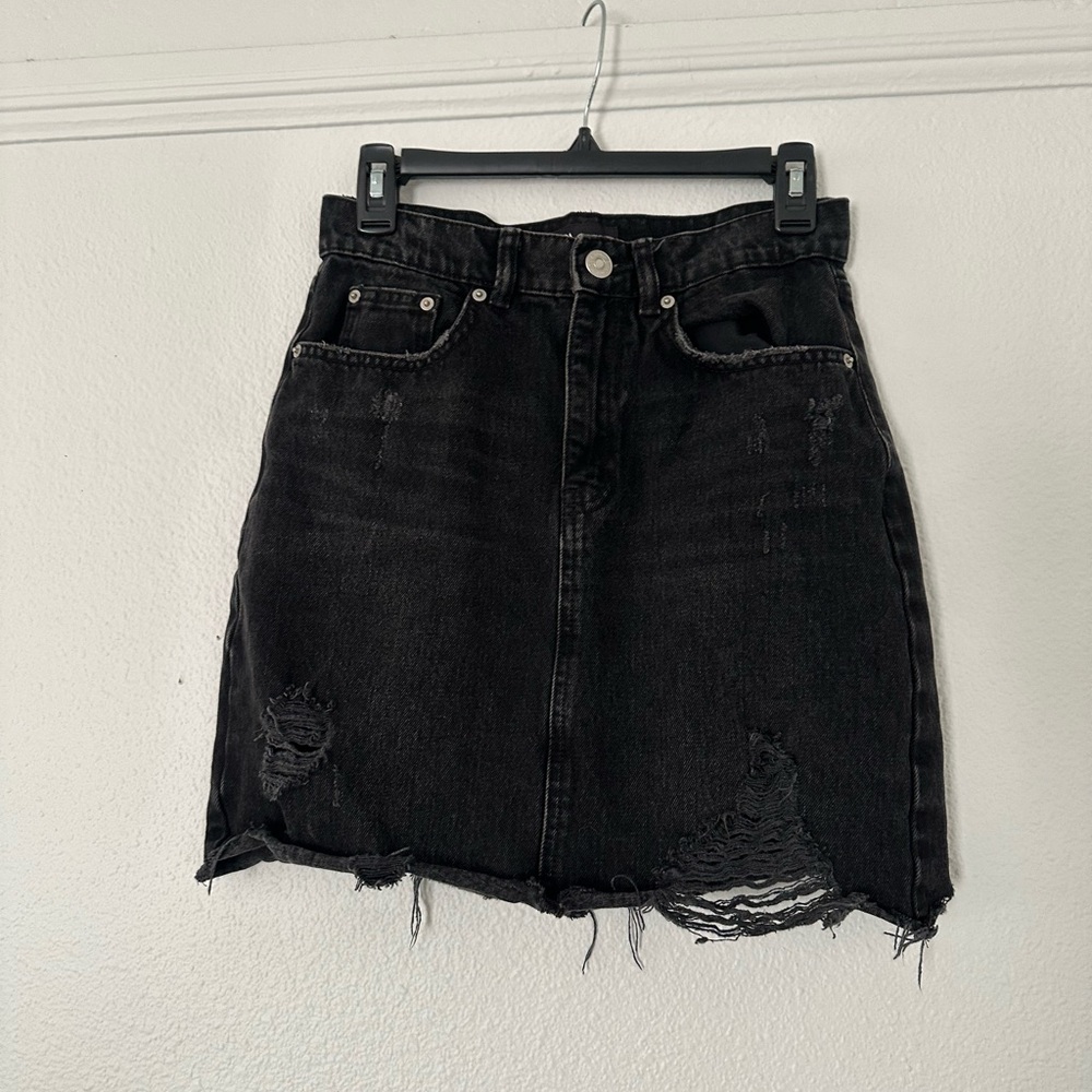 Zara Distressed Black Denim Skirt - Picture 1 of 3